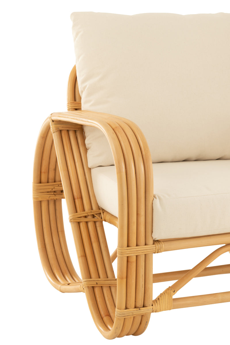 Komfortabler Armlehnsessel mit Kissen - Eleganz aus Rattan und Textil in Naturell und Weiß