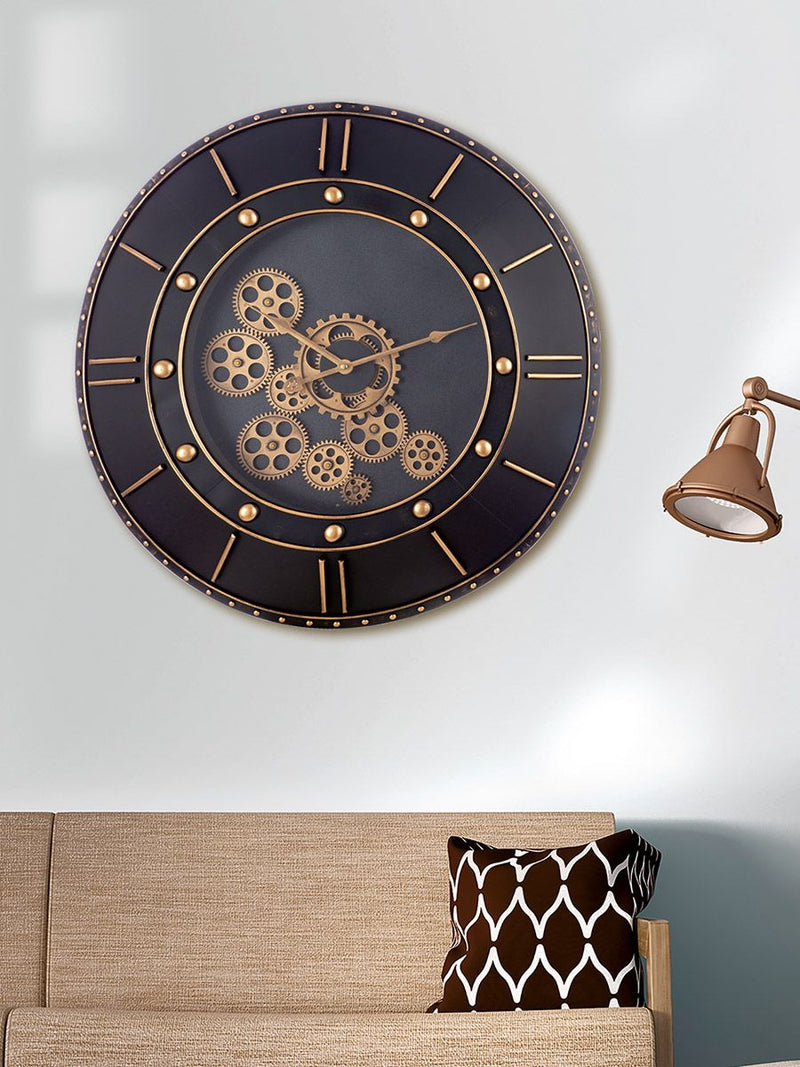 Metal Wall Clock Columbia - Mechanical design meets timeless elegance