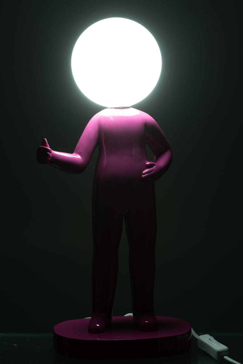 Table lamp Thumbs Up – Modern designer lamp in pink