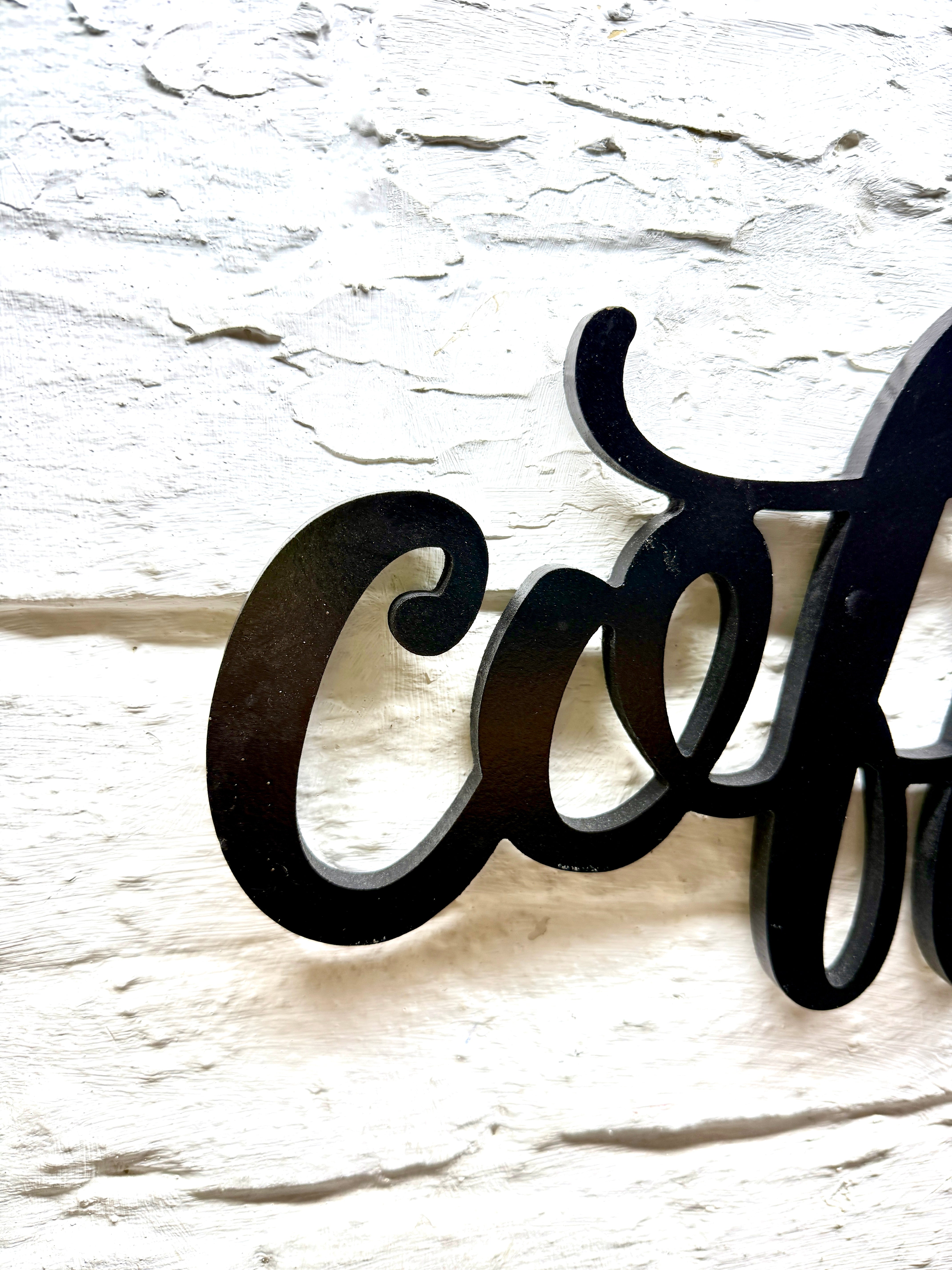 Holzschriftzug Coffee mit Kaffeetasse
