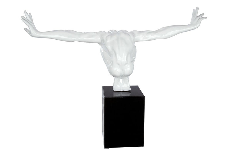 Impressive sculpture Cliffhanger in white black resin, marble