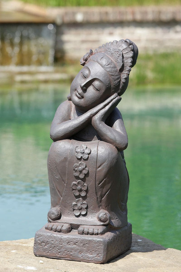 Calma Buddha Figur aus braunem Fiberglas