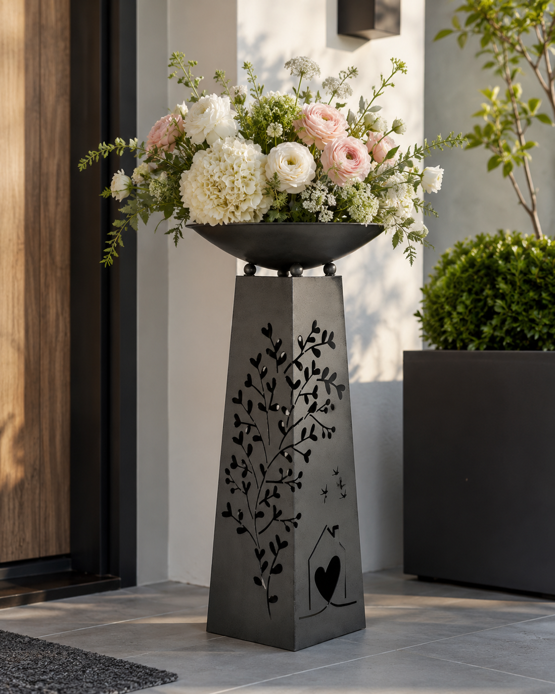 Metall Schalenständer Zuhause mit Baum und Herzmotiv in Grau Höhe 95cm
