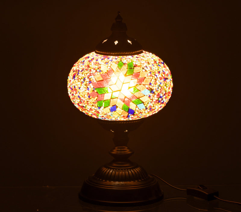 Orientalische Tischlampe mit Mosaikglas – Stimmungsvolle Beleuchtung in Orange