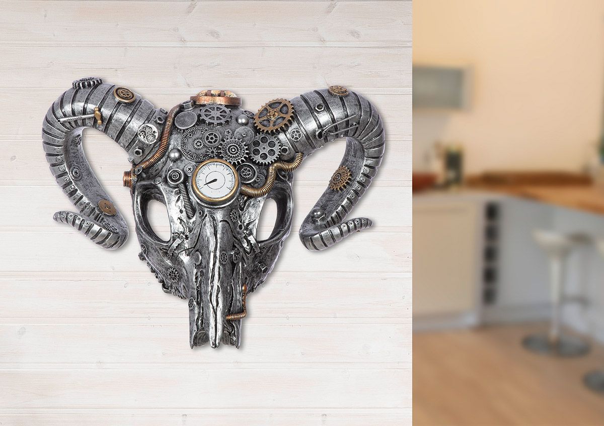 Steampunk buffalo wall object made of synthetic resin - silver 40x31,5 cm