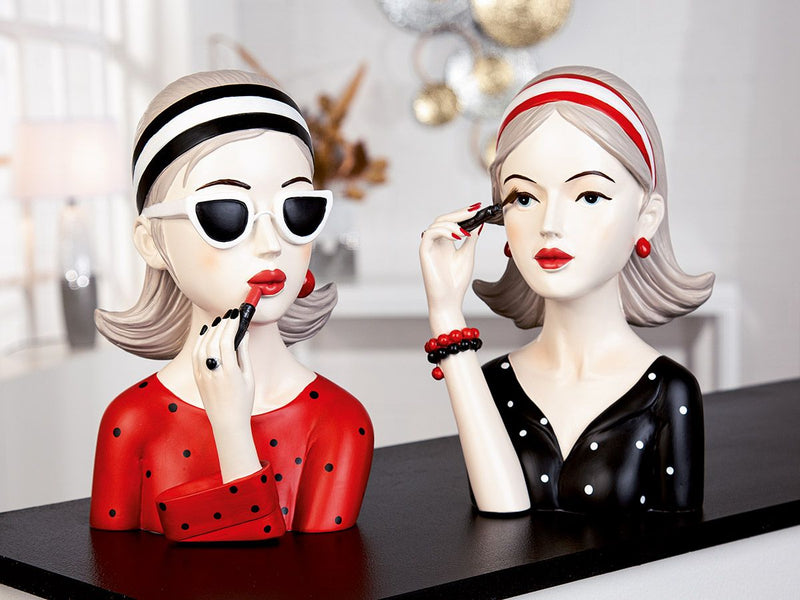 Poly Figure 'Lady' - Stylish lady with mascara and black and white dress