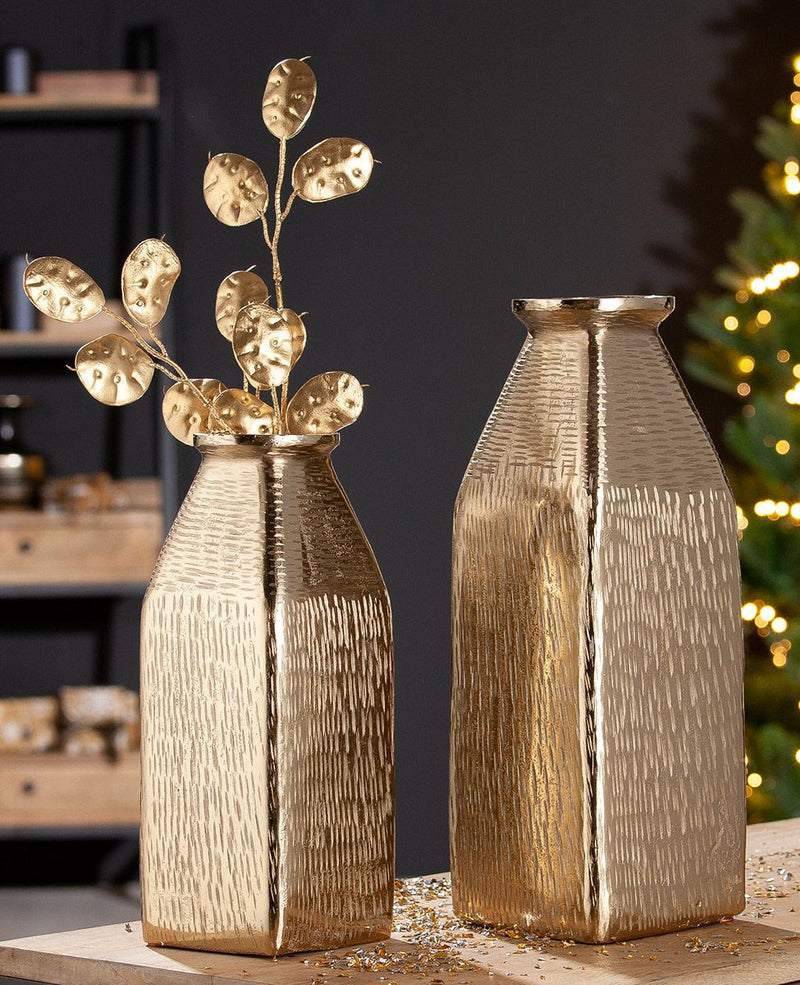 Aluminum vase 'Lola' - gold-colored with a coarse surface - artistic highlight for any interior