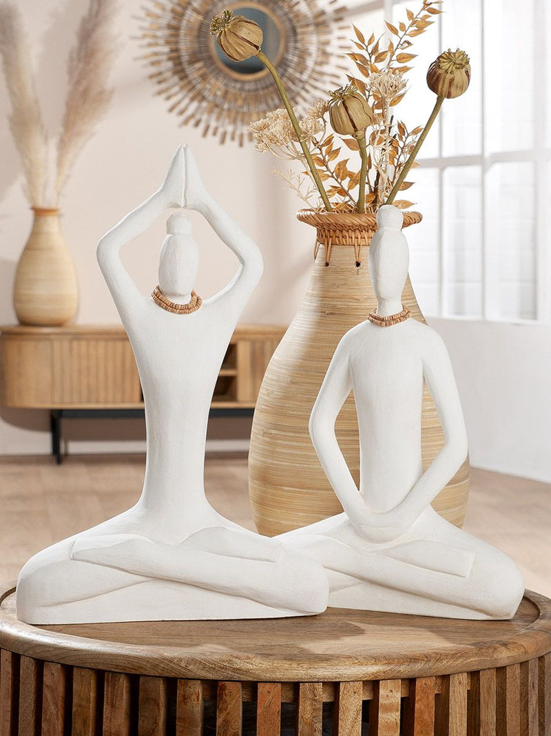 Figure Yoga Ladies, white wiped made of mango wood with natural colored chain