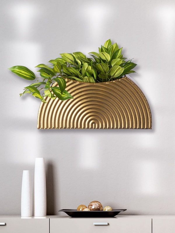 Decorative vase set "Machu" in gold made of metal