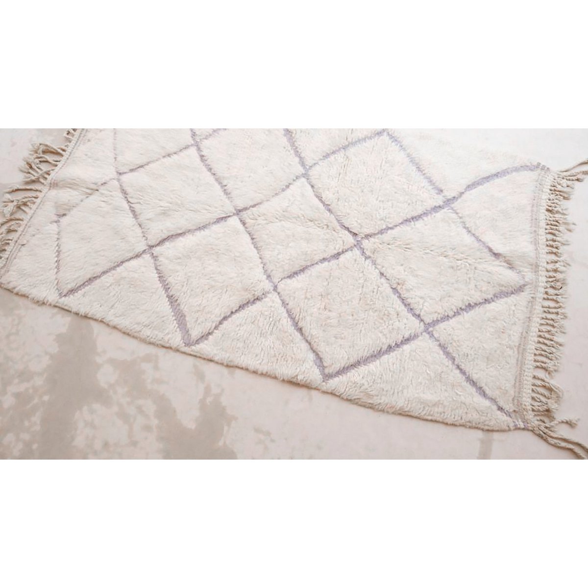 Moroccan Berber carpet made of pure wool, 119 x 199 cm