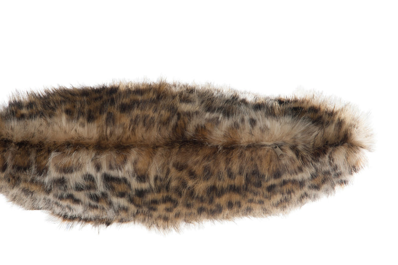 Fluffy Leopard Pillow – Exotic Eye-Catcher for Your Home