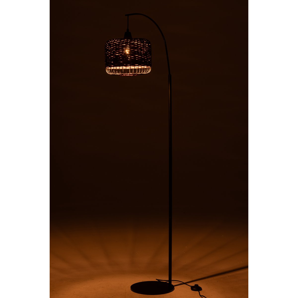 Stehlampe Laterne Metall in Lila mit Rattanschirm