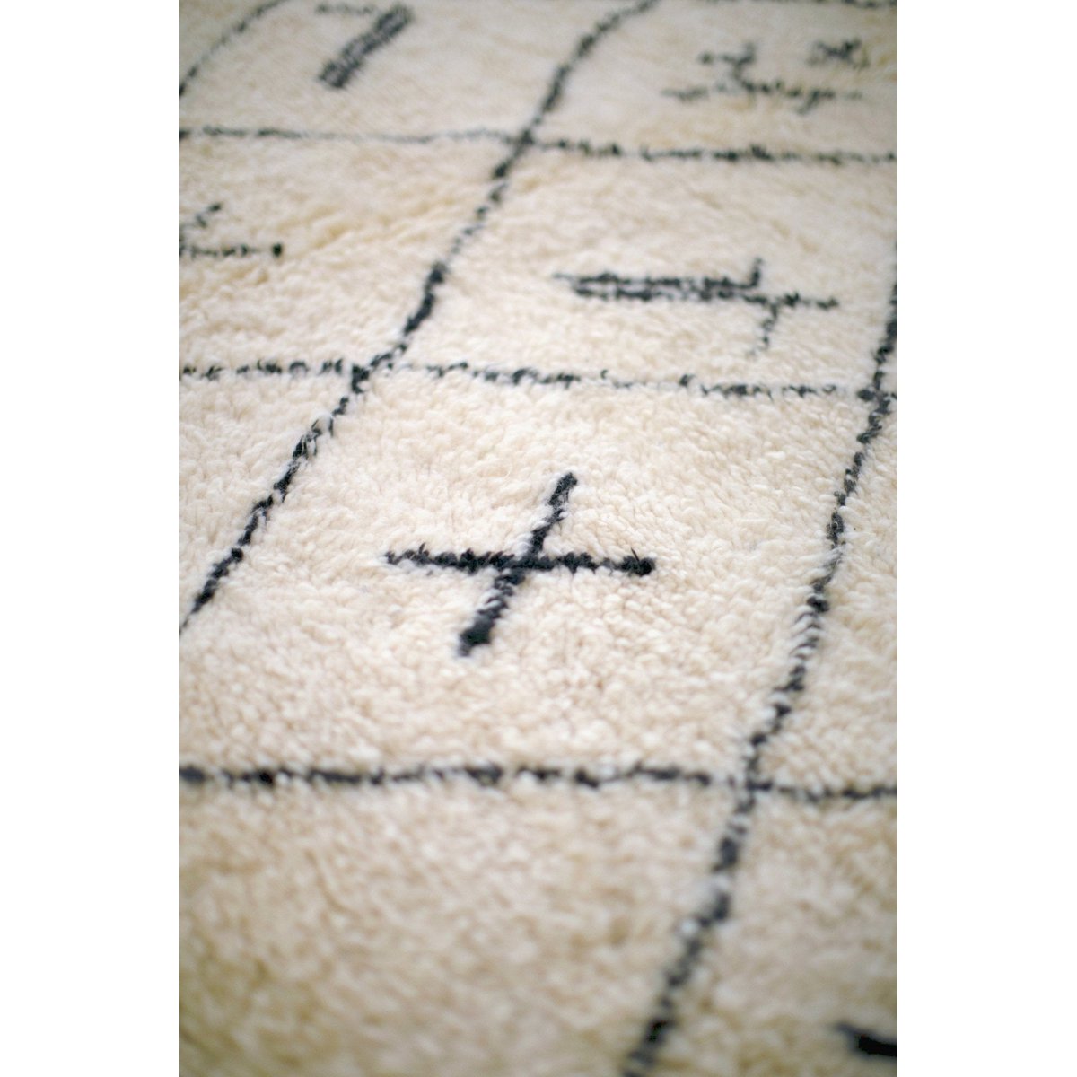Tapis Berbere Authentique Marocain Laine Noir Blanc Amazighs