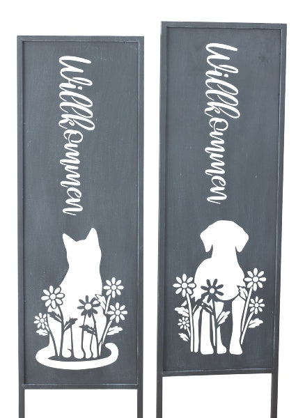 Metal welcome sign with cat or dog motif
