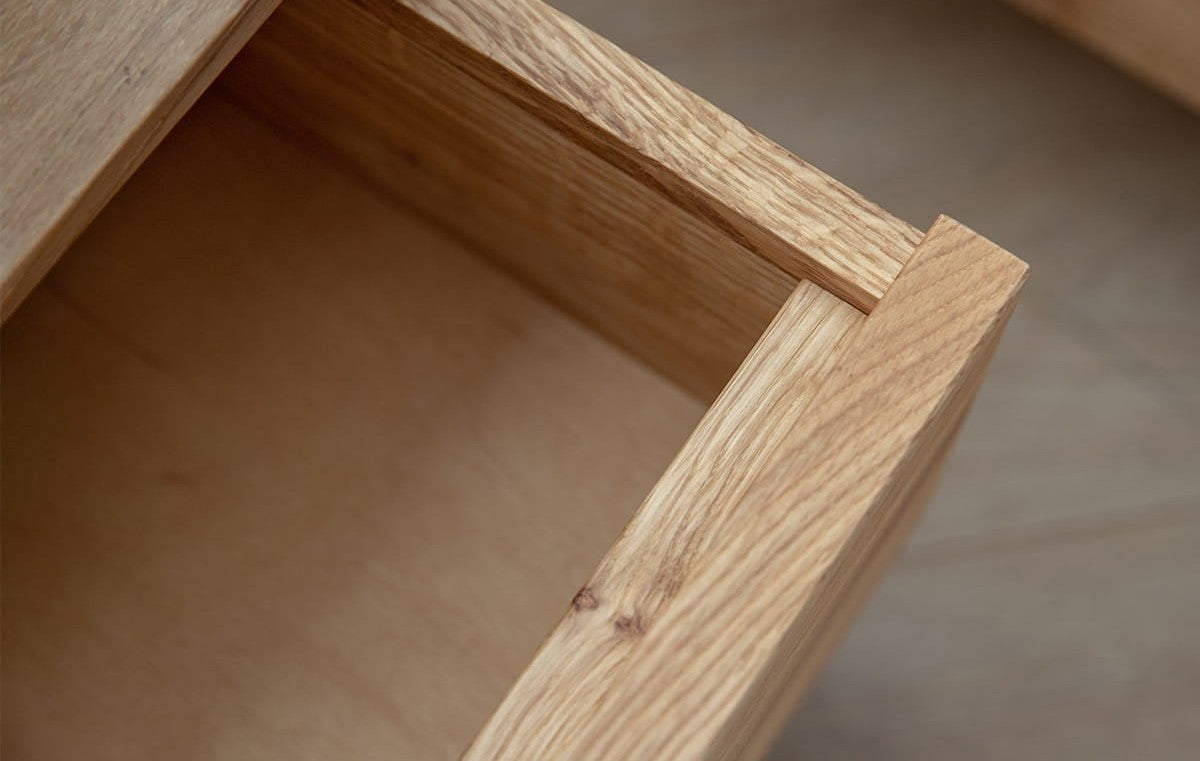 Arona Massivholz Eiche Nachttisch | Eiche geölt