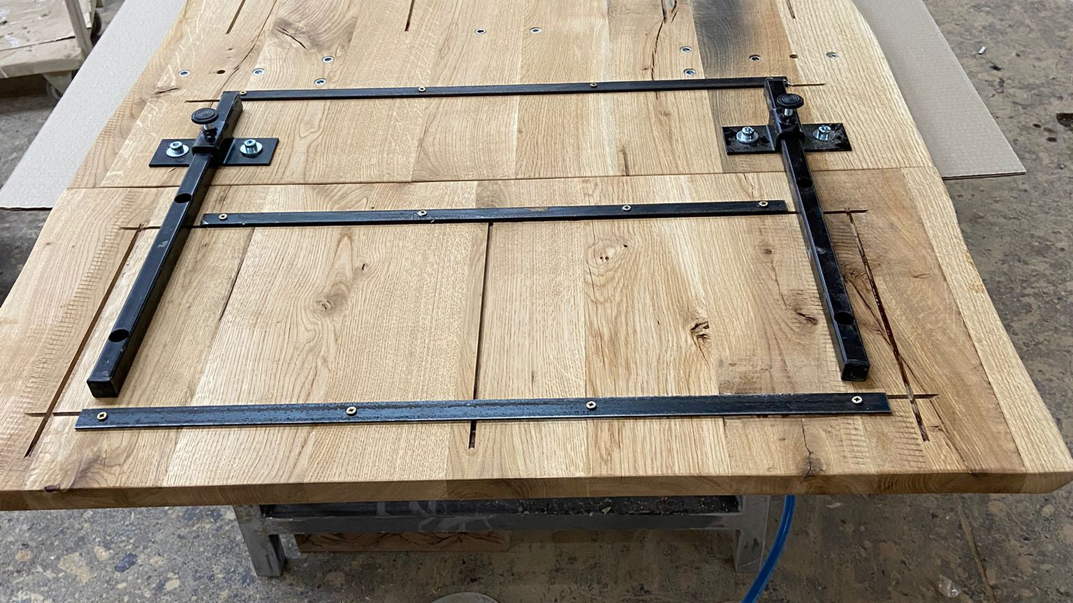 Dining table with extension leaves, 160 (240) x90cm, solid oak tree edge and spider frame
