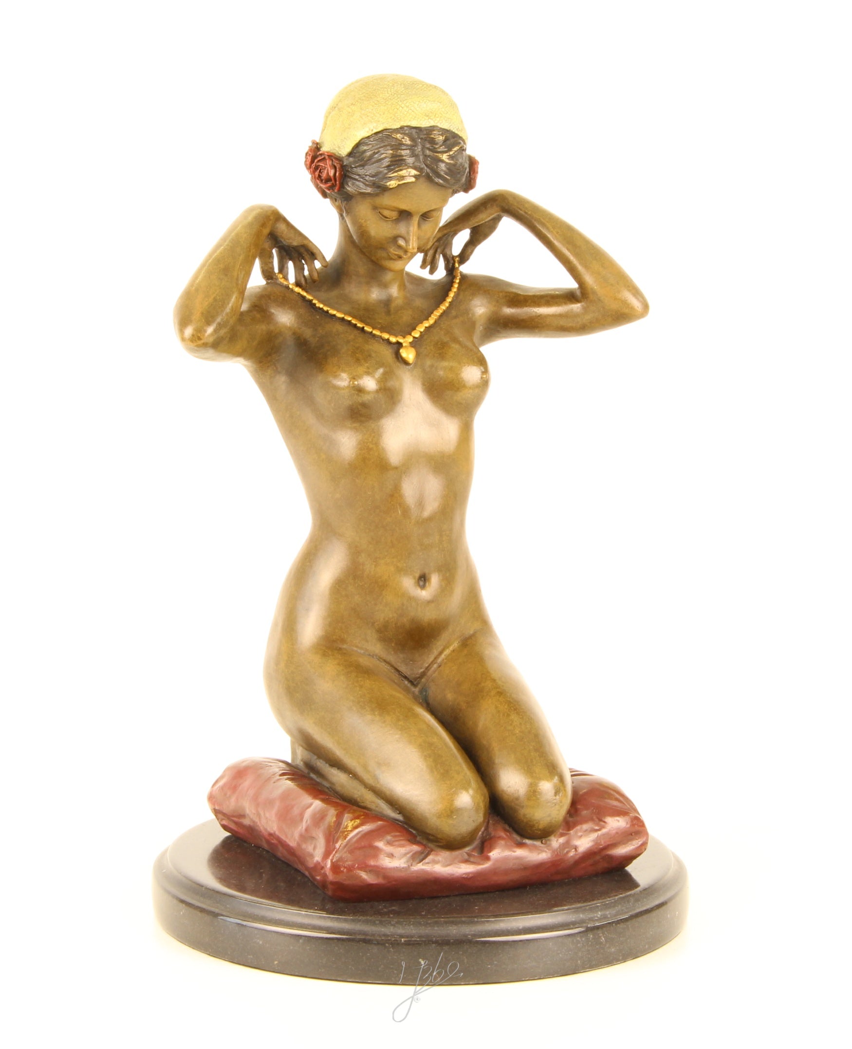 Bronze Skulptur Anmutige Frau mit Kette 29 cm