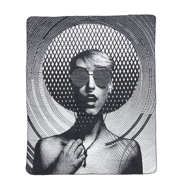 Electra blanket 150x200 cm – black and white design