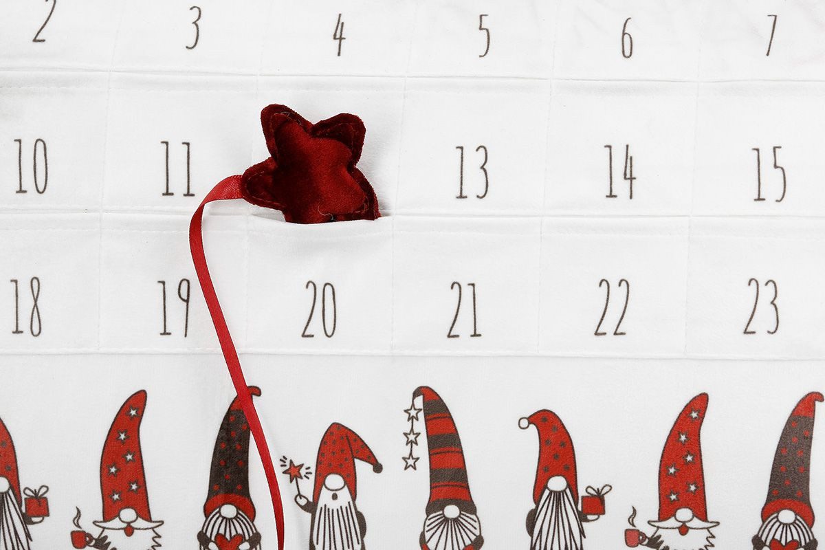 Bärti Adventskalenderkussen, kaboutermotief, 30x50 cm, wit en rood