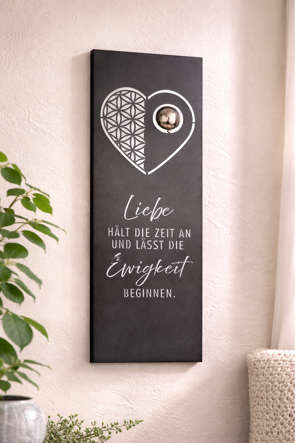 Wandrelief Herzzeit Ewigkeit grau