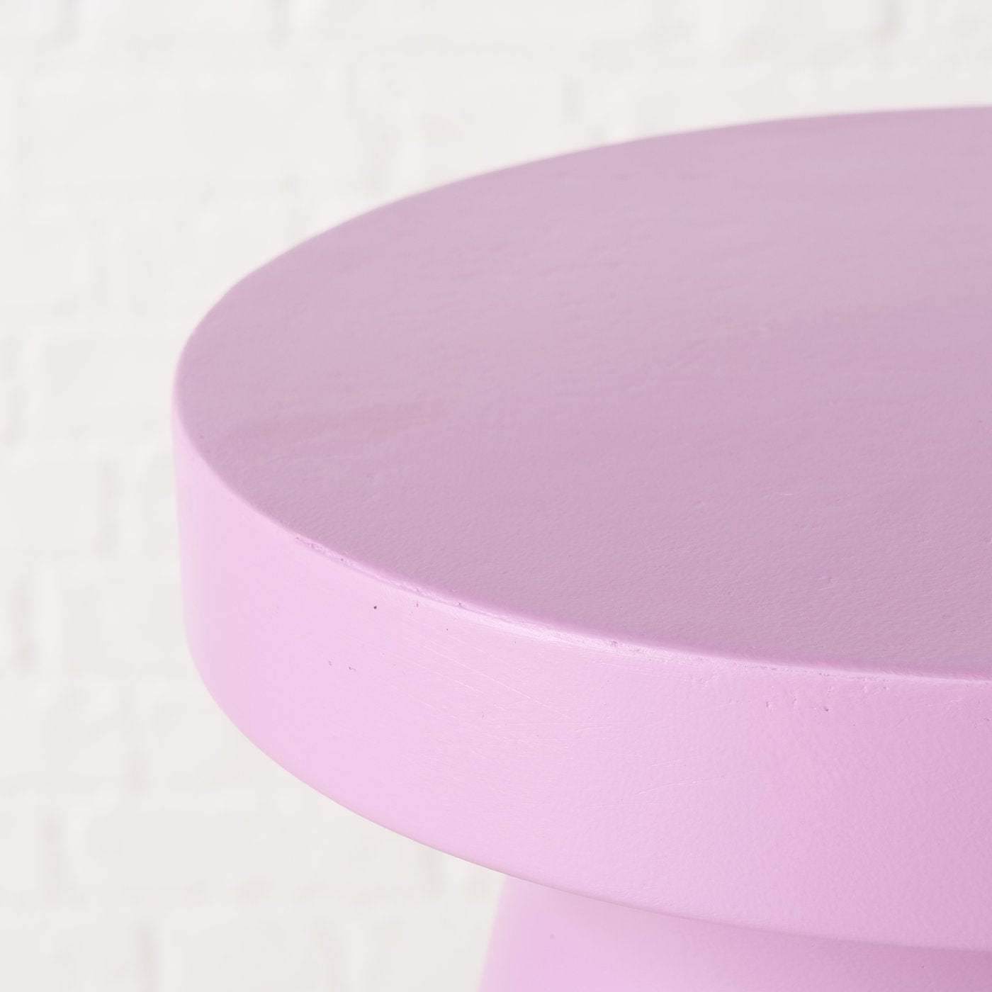 Lila Charm side table in matt pink 35x39.5 cm