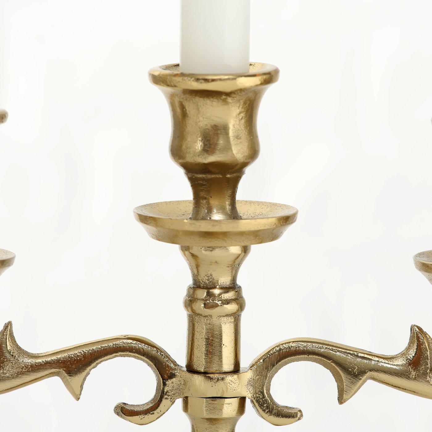 Kerzenleuchter Varas aus Metall in Gold für 3 Stabkerzen