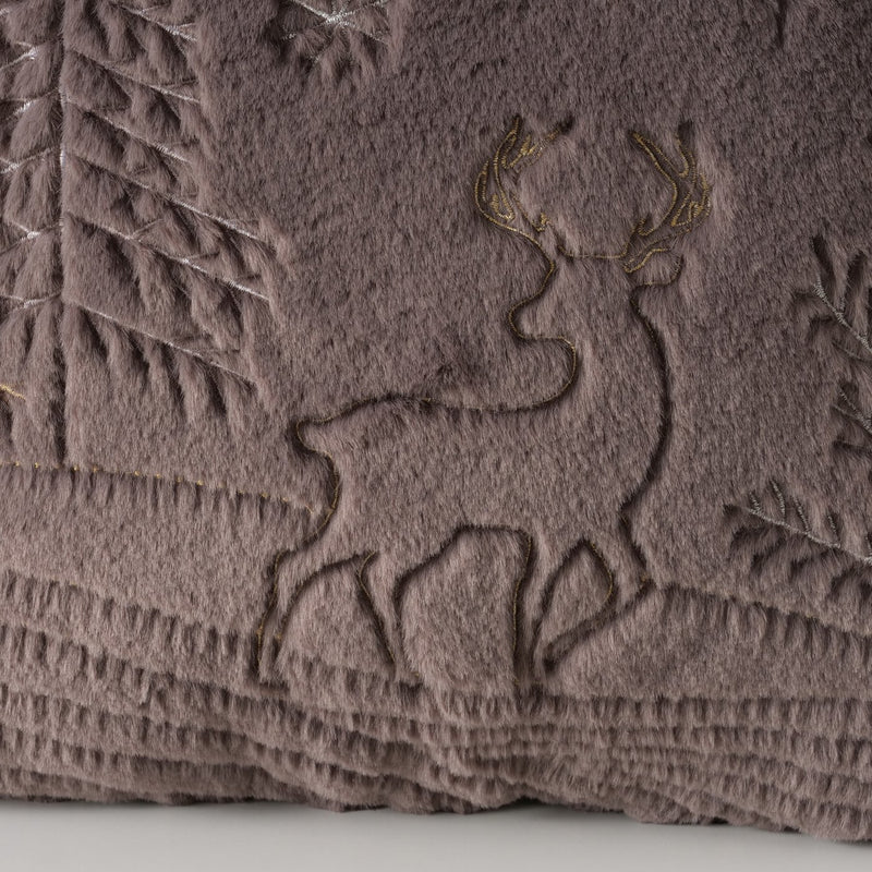 Winter sierkussen met hertenmotief in bruin of beige - 45x45 cm