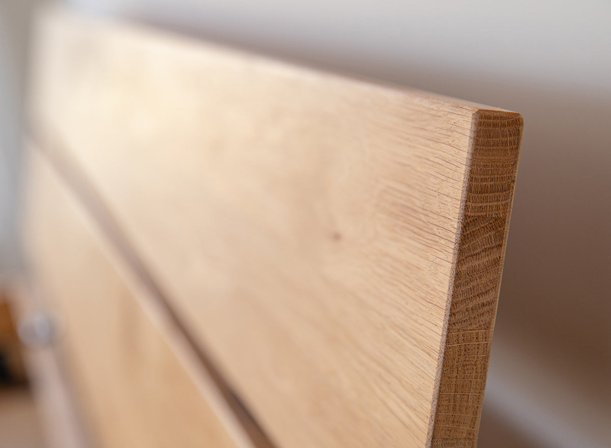 Turin Massivholz Eichenbett 140-180cm mit Holzbeinen und doppelter Rückenlehne