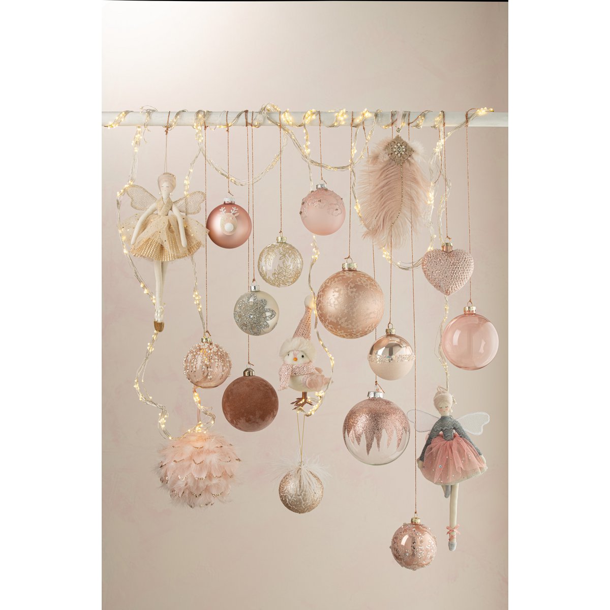 Box mit 4 Weihnachtskugeln aus Zuckerglas, matt, hellrosa, groß