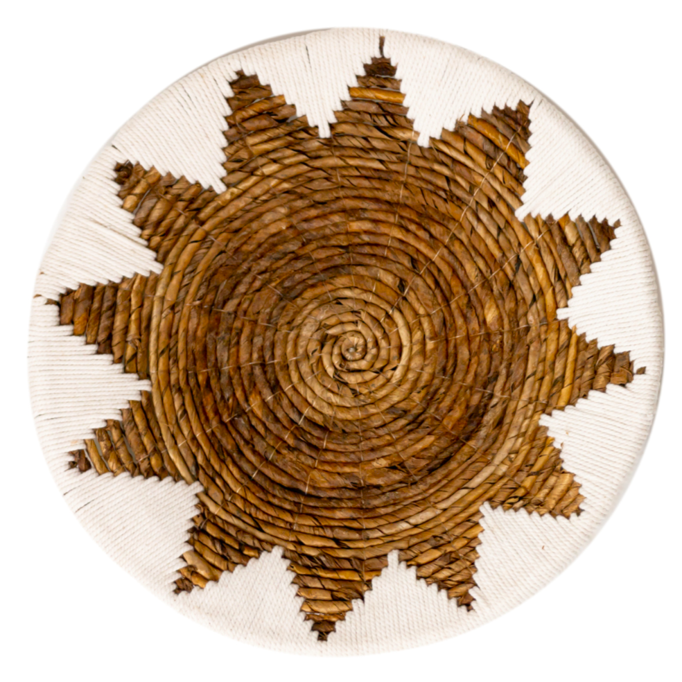 Runder Boho-Wandkorb – gewebte Wanddekoration – dekorative Schale – gewebter Wandteller mit gesticktem Sternmuster ADARI (2 Größen, Ø30/40 cm)