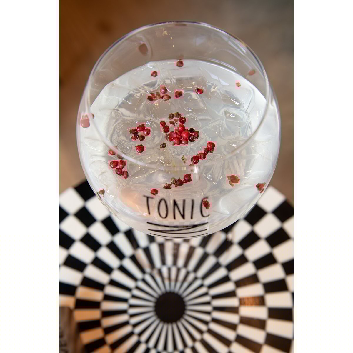 Set van 4 gin-tonic glazen in een geschenkverpakking 22 cm