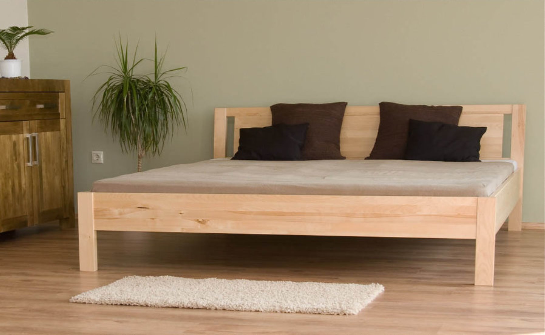 PEDENZA Massivholzbett