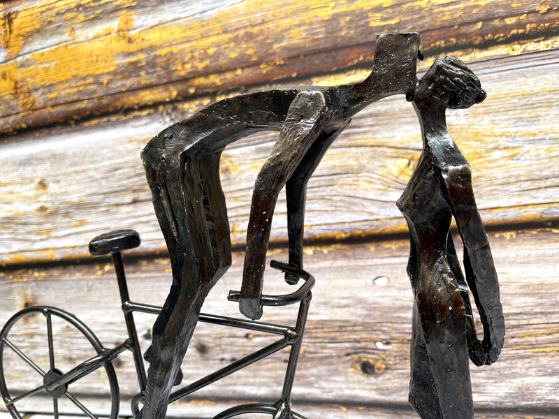 Kiss Me Romantic Lovers Sculpture on Bicycle - High Quality Home &amp; Office Decoration