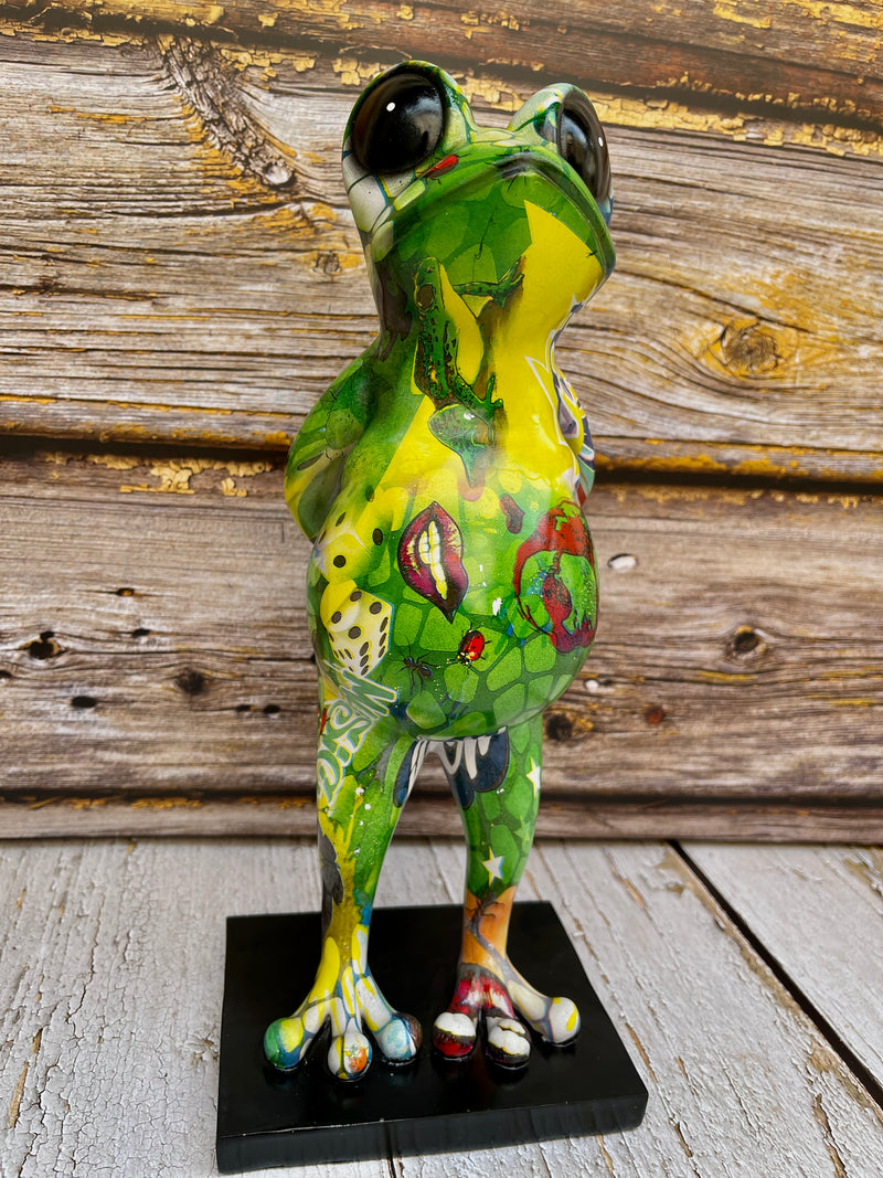 Urbaner Charme: 'Street Art Frosch' Skulptur im Angesagten Street-Art-Stil und Hochwertigem Kunstharz