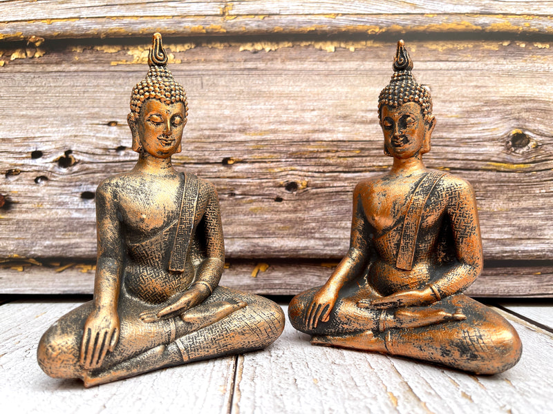 Dekorative Buddha Figur in Kupferfarben für Zuhause & Büro