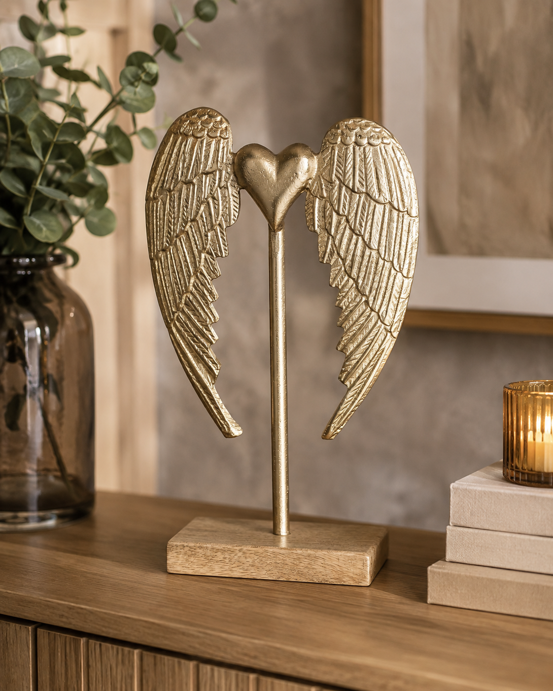 Dekoaufsteller Lovangel mit Engelsflügeln und Herz goldfarben 33,5 cm