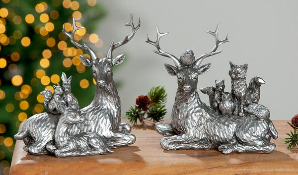 Set van 2 poly herten "forest dwellers" zilverkleurig hert met reekalf en dieren