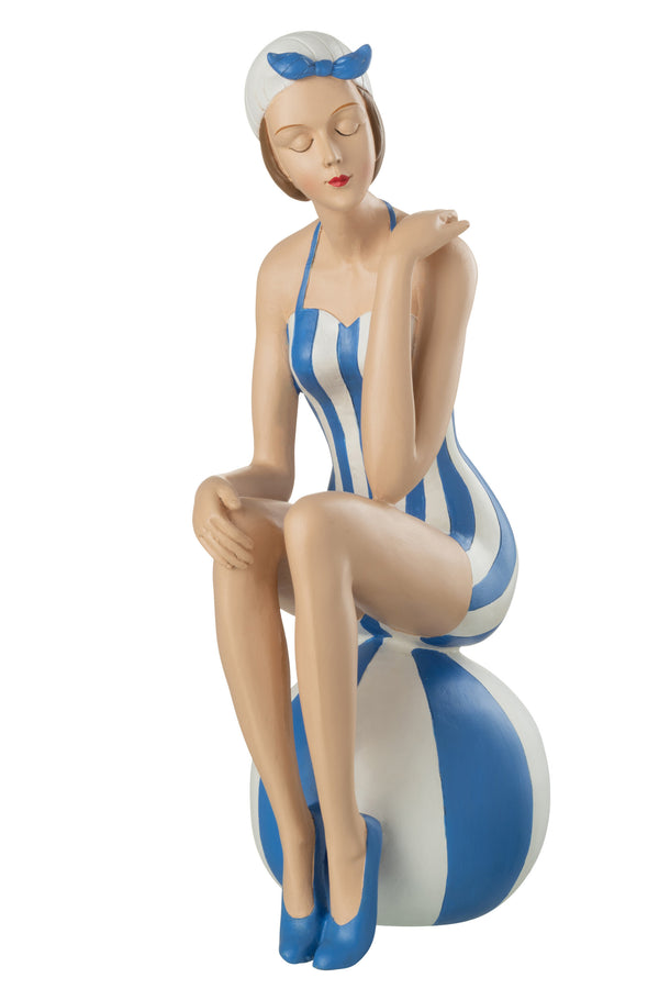 Skulptur Frau Pam in Badeanzug Sitzend auf Ballon Badedame Badenixe Höhe 36.5cm
