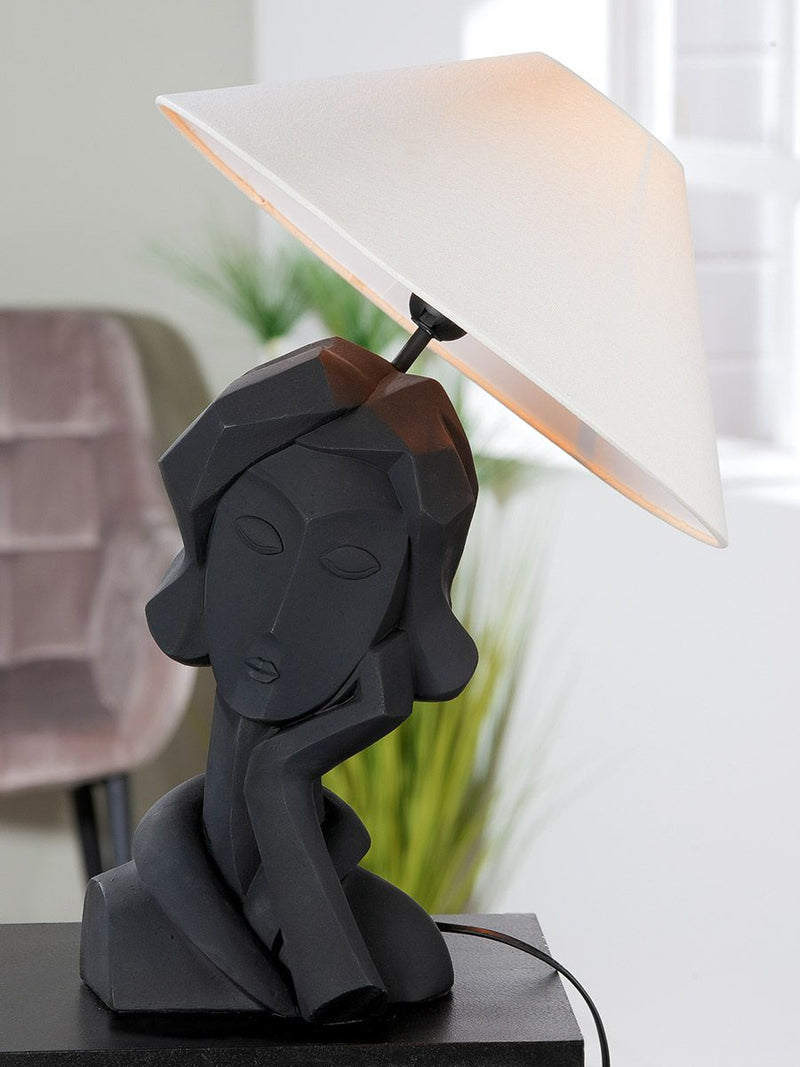 Tischlampe Jolie - elegante Dame mit creme-weißem Schirm aus Kunstharz handgefertigt