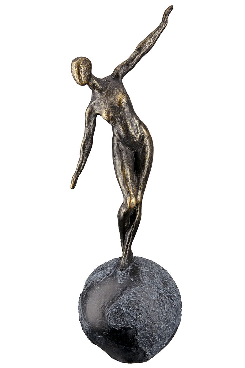 Poly Skulptur "The world in balance" - Limitierte Auflage - Frau in bronzefarben auf grauer Erdkugel mit Spruchkarte