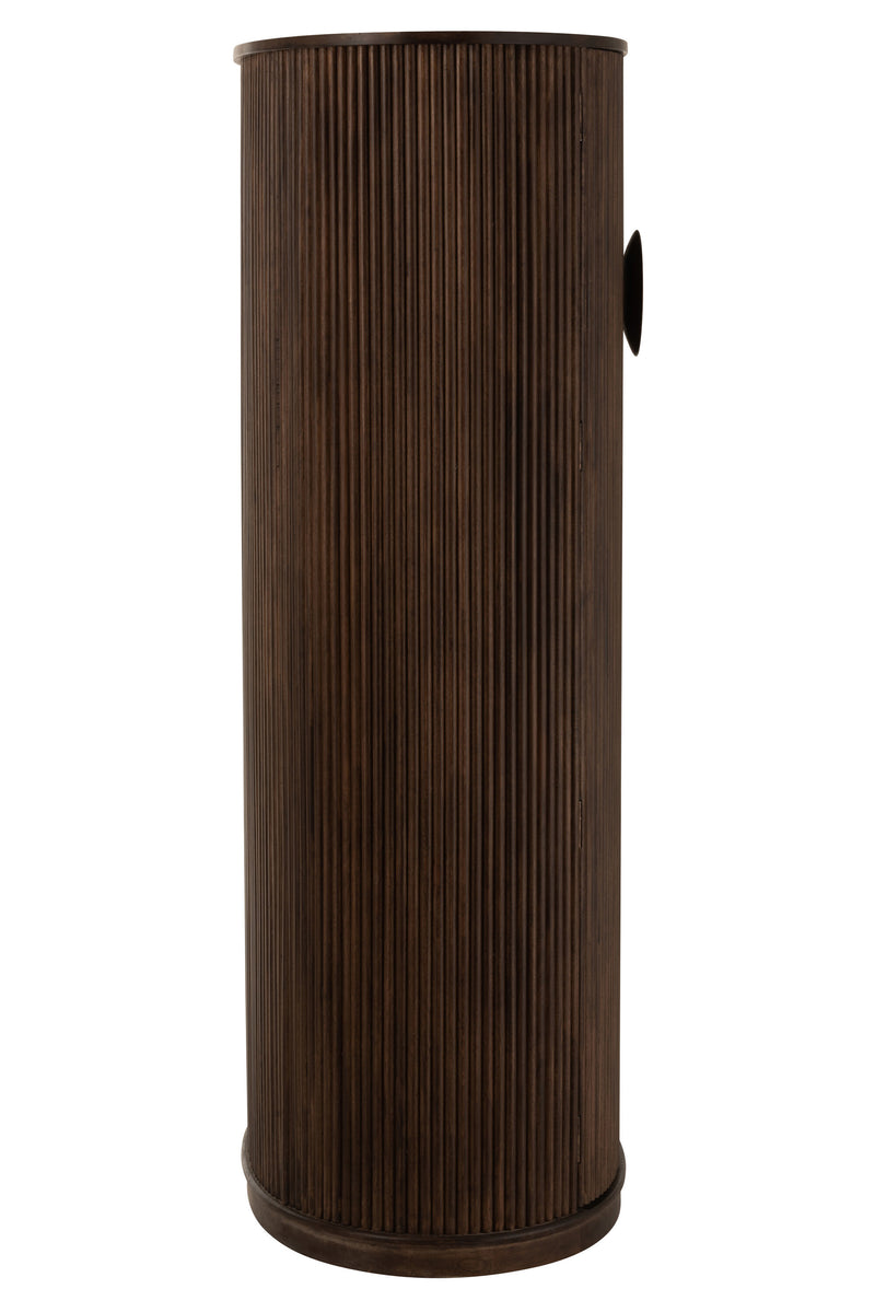 Prachtig design en functionaliteit worden gecombineerd in de handgemaakte barkast Reyi van mangohout