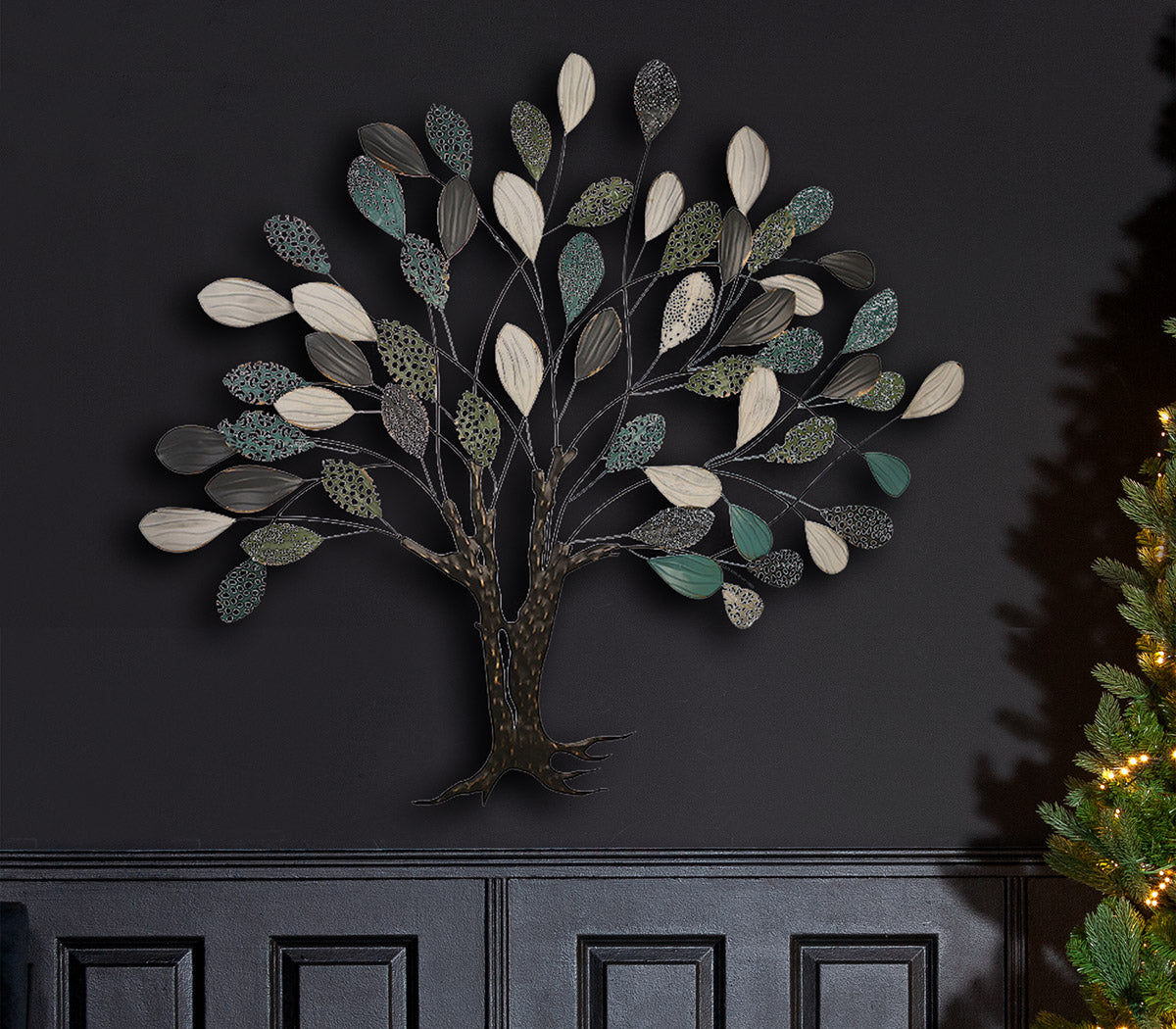 BOOM wanddecoratie - 3D metalen decoratie met bladobjecten en levensboomoptiek