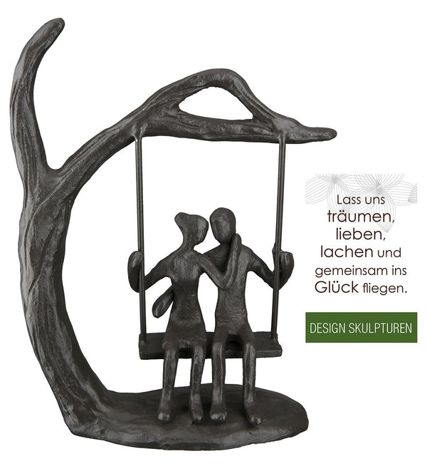 Eisen Design Skulptur LOVERS brüniert, Paar auf Schaukel am Baum mit Spruchanhänger Geschenkidee für Romantiker