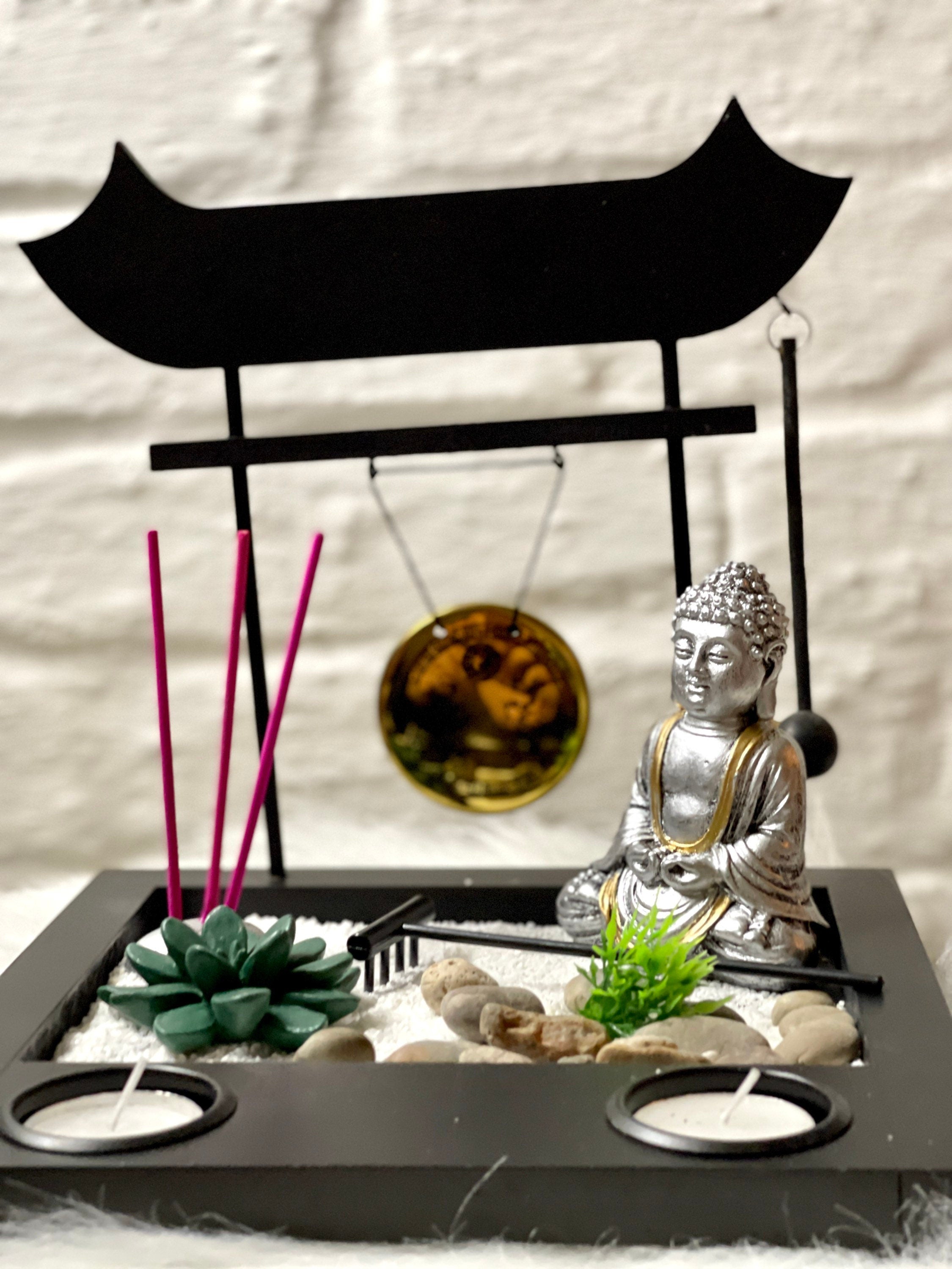 Zen-Garten Deko-Set Buddha Teelichthalter, Figur und Räucherstäbchen in gold oder silber