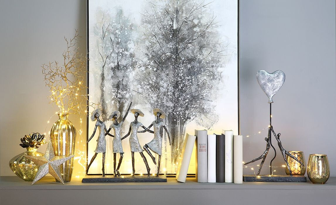 Sculpture 'Heart Balloon' - Couple in love with silver heart balloon