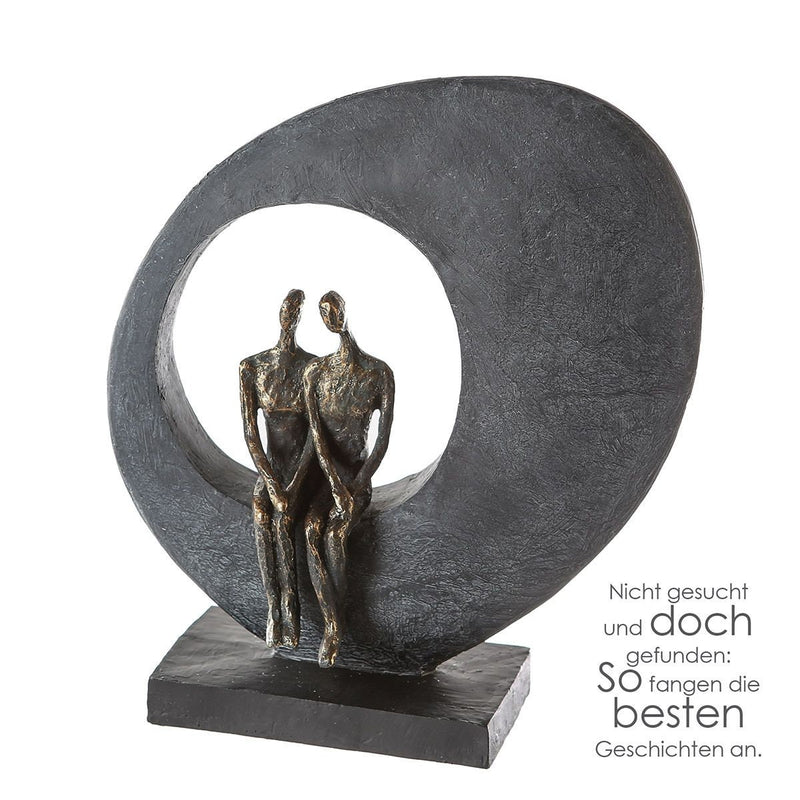 Skulptur „Side by side“ – Poly Pärchen, Bronzefarben, Grauer Stein, Schwarze Basis, 33x30x10 cm, mit Spruchanhänger