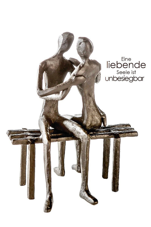 Geschenkidee für Romantiker: Gilde Design Skulptur "Liebesbank" aus Eisen mit Träumendem Pärchen und Spruchanhänger