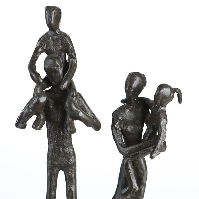 Decorative figure sculpture "My Family" made of iron with saying pendant
